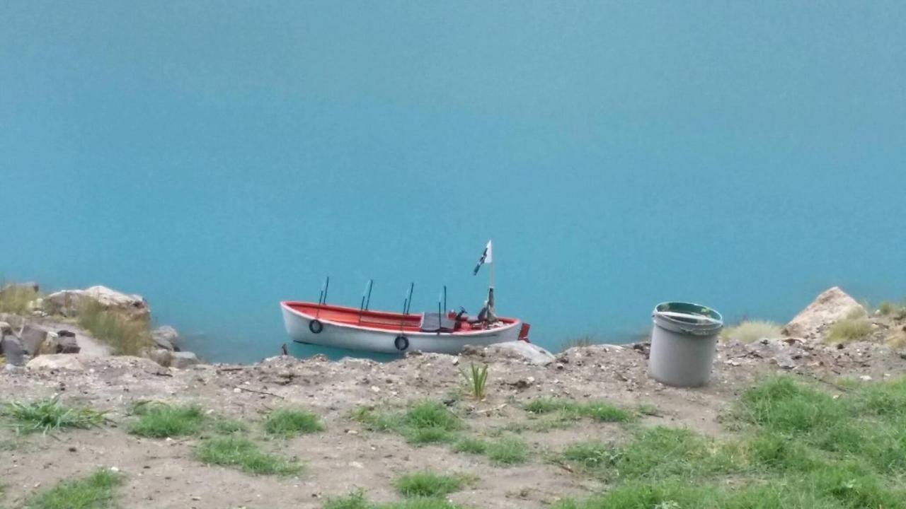 Eden Lake View Hotel Karimabad  Exterior foto